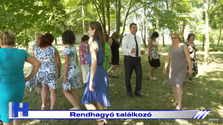 Egy fideszes országgyűlési képviselő női polgármesterekkel táncoltatta magát körbe