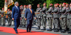 Kirúgtak egy diplomatát, miután kiderült, hogy mulatott Orbán és stábja a bécsi kiruccanáskor