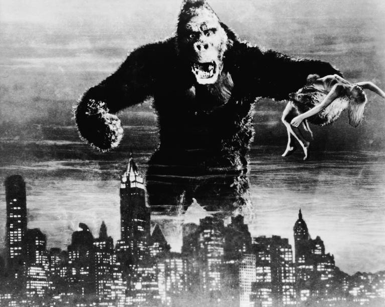 King Kong is felugrik a sorozatvonatra