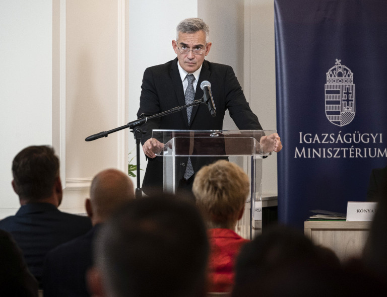 Megnehezítené a kezdő bírák kirúgását az OBH