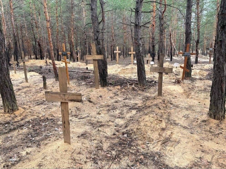 Tömegsírokat találtak az ukránok a felszabadított Izjumban
