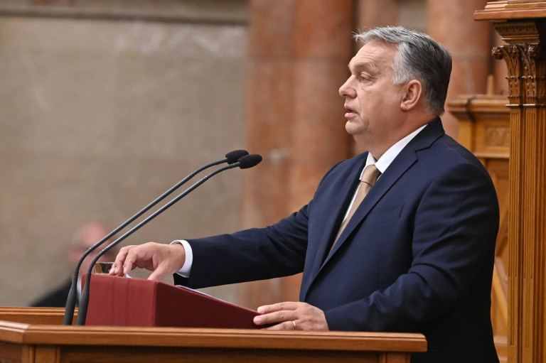 Anyák, asszonyok! Nevelésügyi Kormánybizottságot állít fel Orbán Viktor