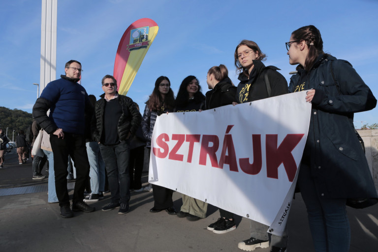 Újabb tanársztrájkot hirdetettek a szakszervezetek márciusra