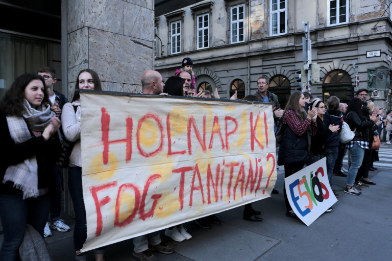 Elképesztő módon nőtt a pályaelhagyó tanárok száma az elmúlt két évben