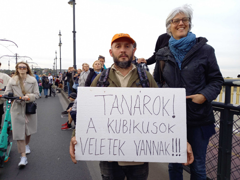 Publicus: a fideszes szavazóknak sem tetszik, hogy tanárokat rúgtak ki