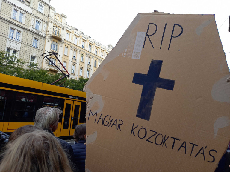 Két budapesti iskola is egyhetes munkabeszüntetést hirdet