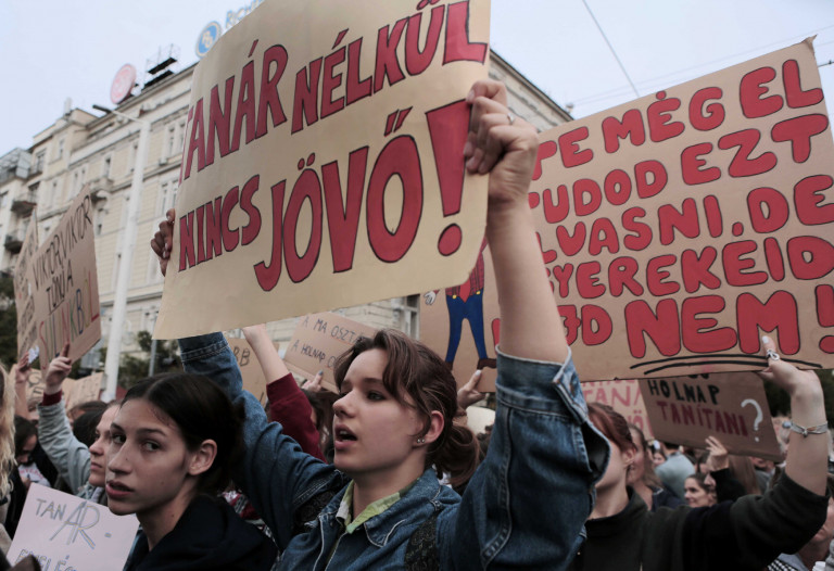 Élőláncot szerveznek péntekre az oktatásért Miskolcon