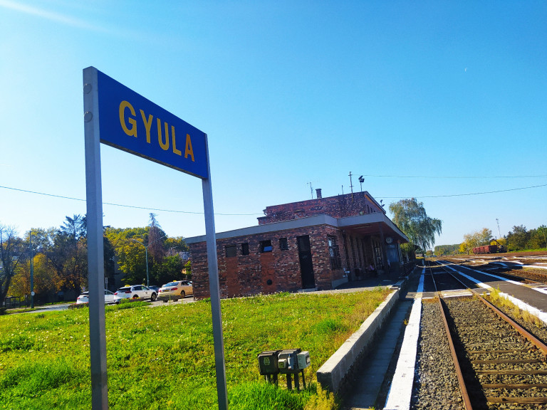 Közel egy évtized után is csak üres kampányígéret a gyulai vasútállomás felújítása