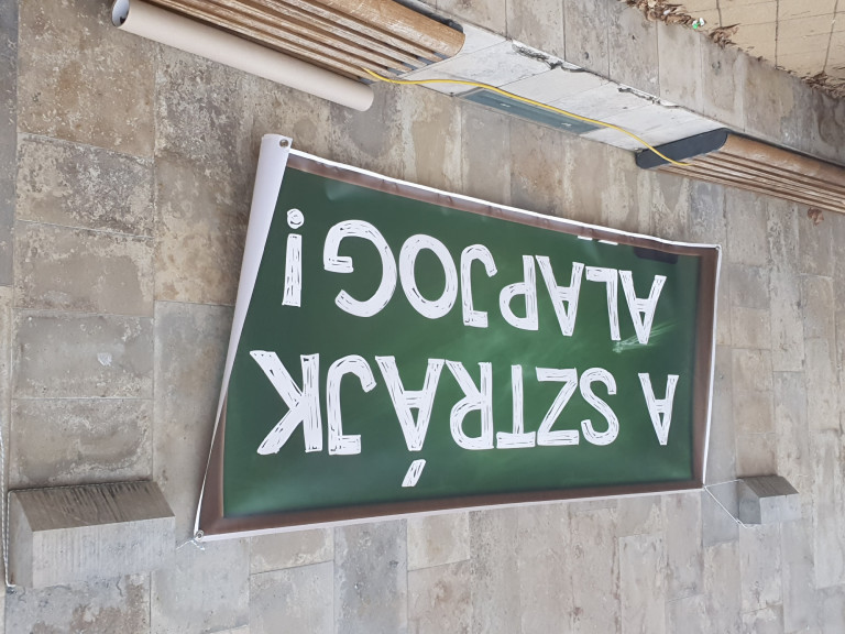 Határozatlan idejű sztrájkba kezd egy budai iskola