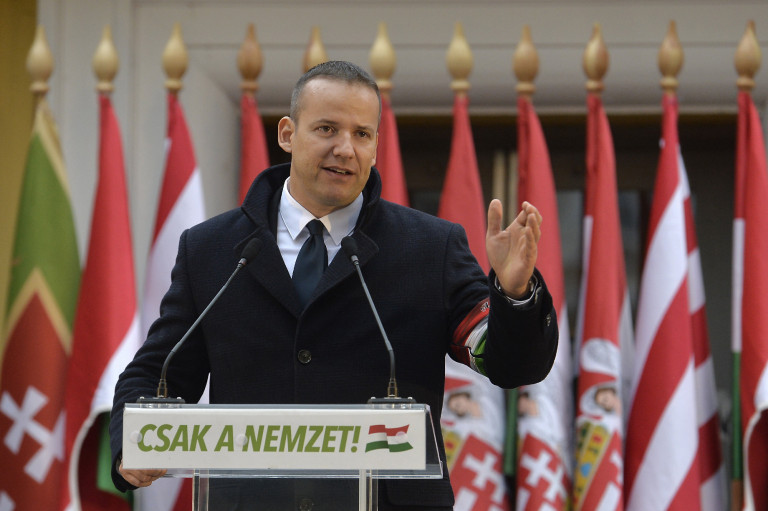 A Fidesz-kormány kedvelte Wábereréktől bérel lakást az Országgyűlés Toroczkai Lászlónak