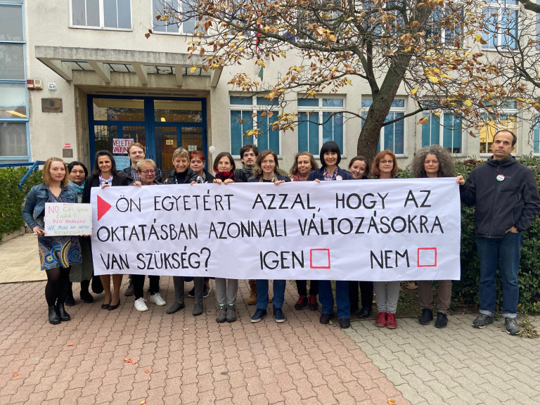 Több ezren vesznek részt a mai pedagógusokért szervezett tüntetéseken és sztrájkban