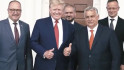 Mintegy harmincfős kísérettel vonult Trumphoz Orbán
