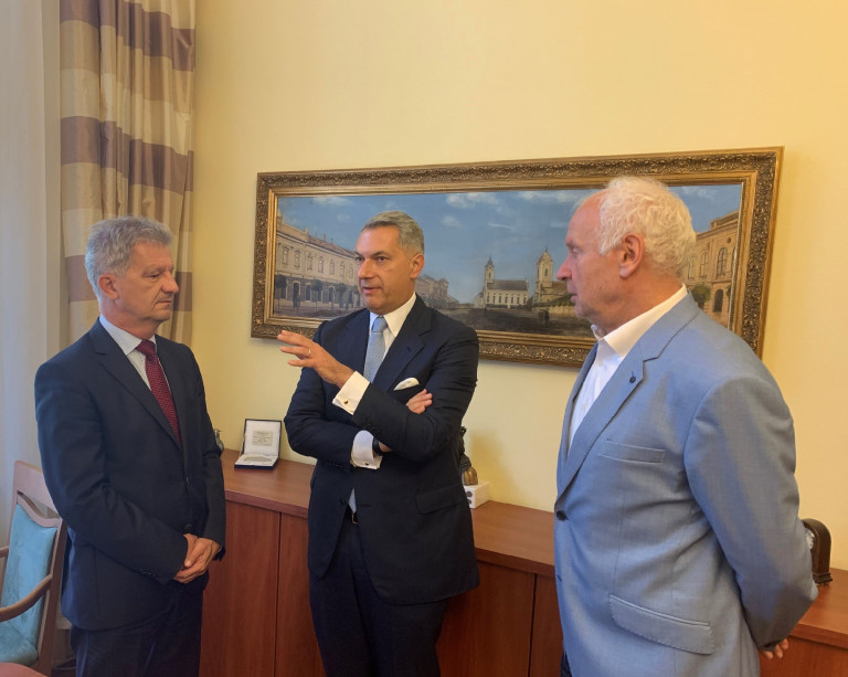 Egyetlen békéscsabai sportberuházás és a reptér fejlesztése sem indul el