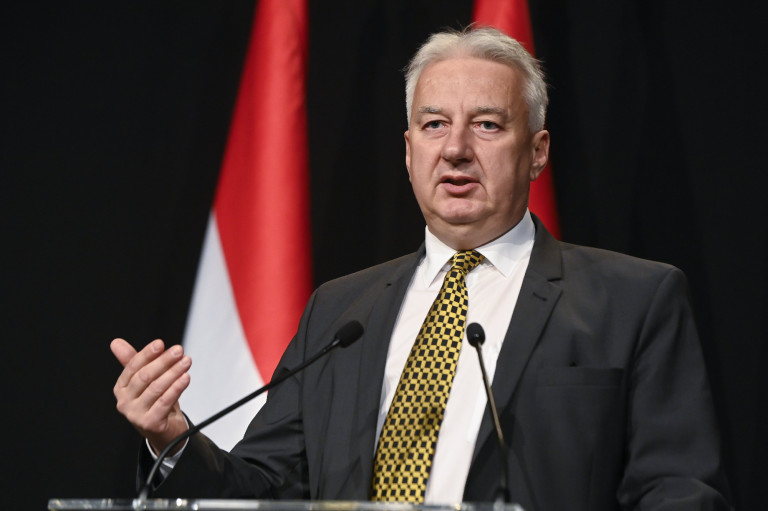 Bejegyezték, de két hónapja Semjénre vár Iványi Gábor egyháza