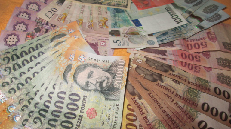 Toplistás tankerületi vezetők: mindenki kétmillió forintnál nagyobb jutalmat kapott