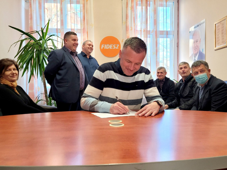 A Kecskeméti Törvényszék elfogultnak tekinthető bírái marasztalták el az ellenzéki politikust?
