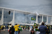 Bolsonaro hívei megrohamozták a brazil kongresszus épületét