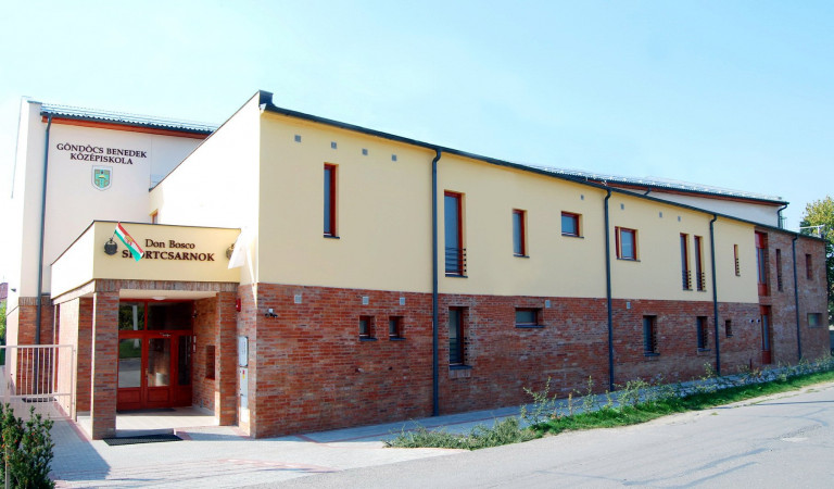 Csigalassúsággal halad a nyomozás a gyulai katolikus középiskola ügyében
