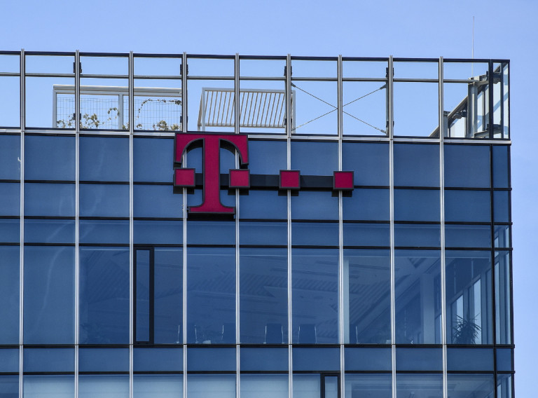 Az NMHH vizsgálja a Magyar Telekom nullás díjszabású ajánlataival kapcsolatos szerződésmódosítást