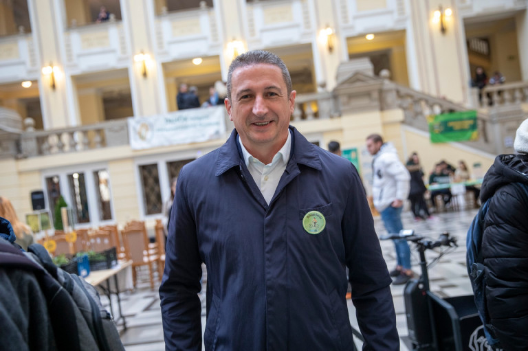 A fideszes zöldszervezet nem foglalkozik a debreceni akkumulátorgyárral