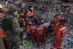 Több mint 34 ezer áldozata van a török-szír földrengéseknek
