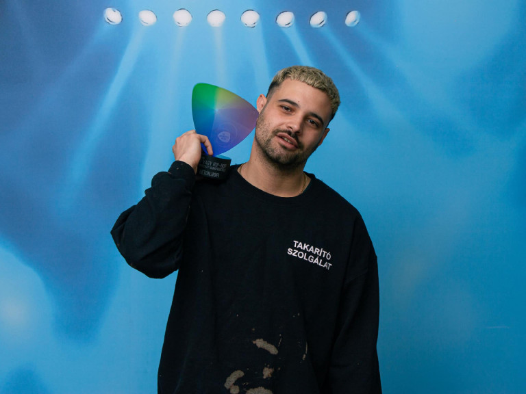 Kicenzúrázták Orbán nevét Beton.Hofi koncertfelvételén a közmédiában