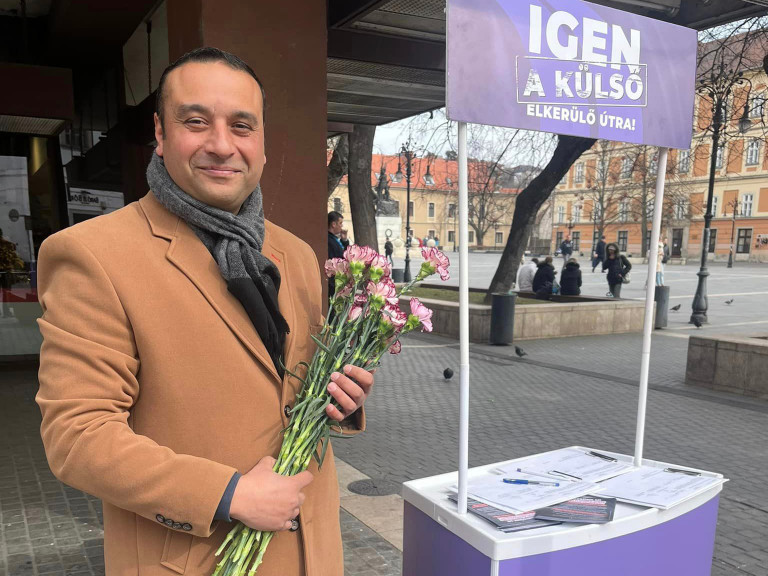 Ötezer aláírást gyűjtött a Momentum az egri elkerülőút ügyében