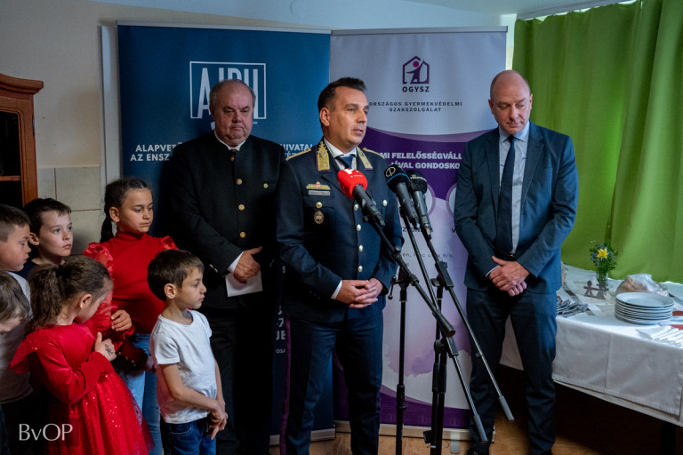 Rabok újították fel a Gyulafirátóti Gyermekotthont