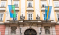 Kitűzték a roma zászlót a budapesti Városházára