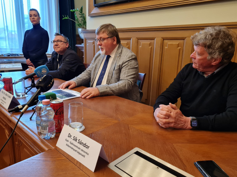 „Ha egy szilárdtest-akkugyár jönne, amivel nincs semmi gond, akkor lehet, hogy támogatható”
