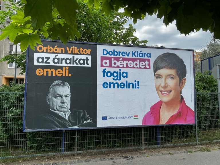 Orbán, Dobrev, árak, bérek: óriásplakátol a DK