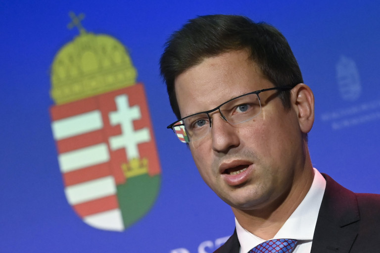 Gulyás Gergely odatelefonált az ellenzéki lapnak, hogy közölje: megszüntetik a Dél-budai Centrumkórház projektcégét