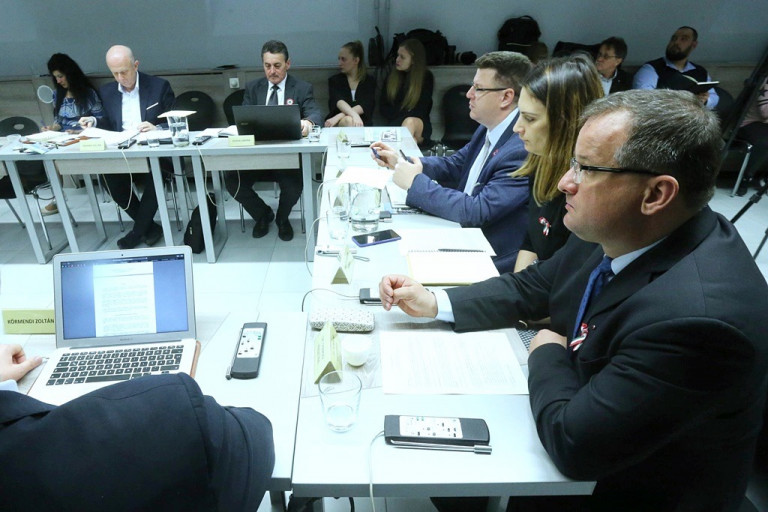 Visszakapta tisztségét az elnyomott politikus 