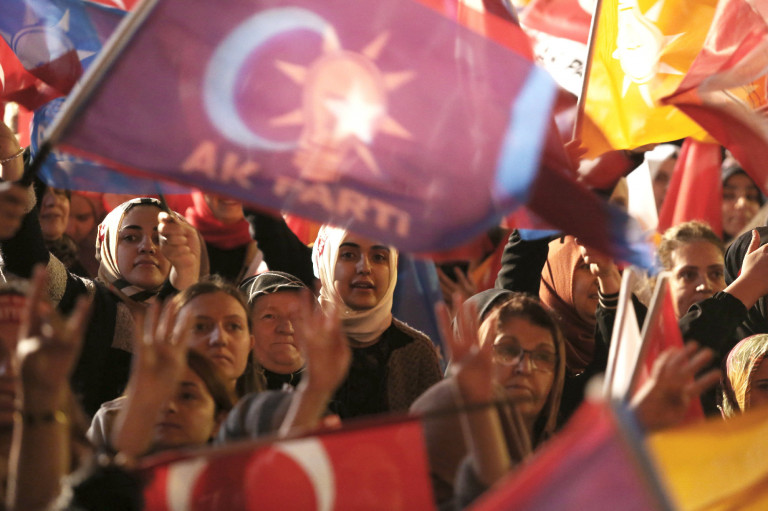 Akkor most mégis marad Erdogan?