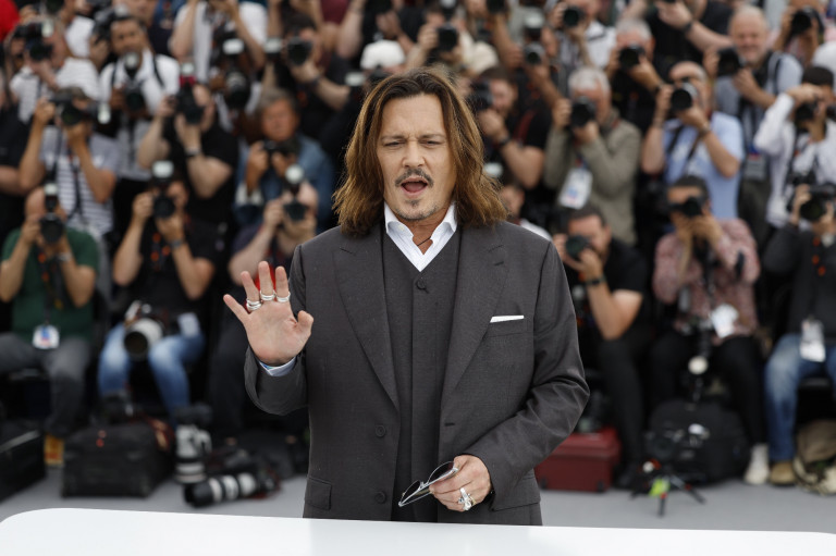 Blikk: túltolta a bulizást Johhny Depp, ezért mondták le budapesti koncertjét