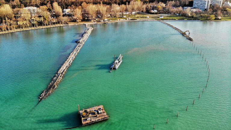 Leállítják-e a balatonföldvári e-kikötő építését?