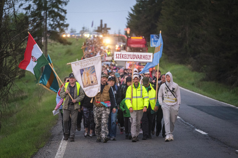 Aki számít, elment a csíksomlyói búcsúra