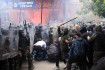 Hvg.hu: magyar katonák is megsérültek a koszovói zavargásokban