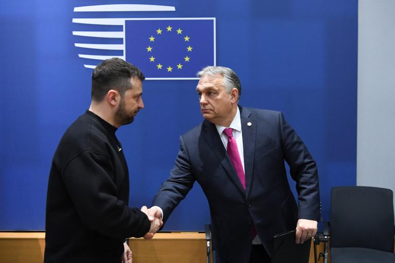 Az EU akkor is meg akarja segíteni Ukrajnát, ha „a magyar huligánok” vétóznak