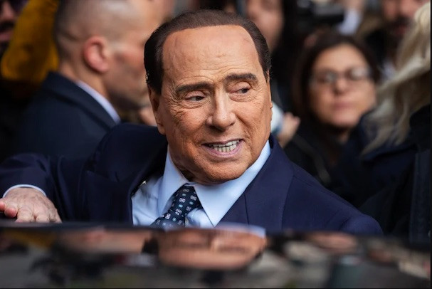 Meghalt Silvio Berlusconi