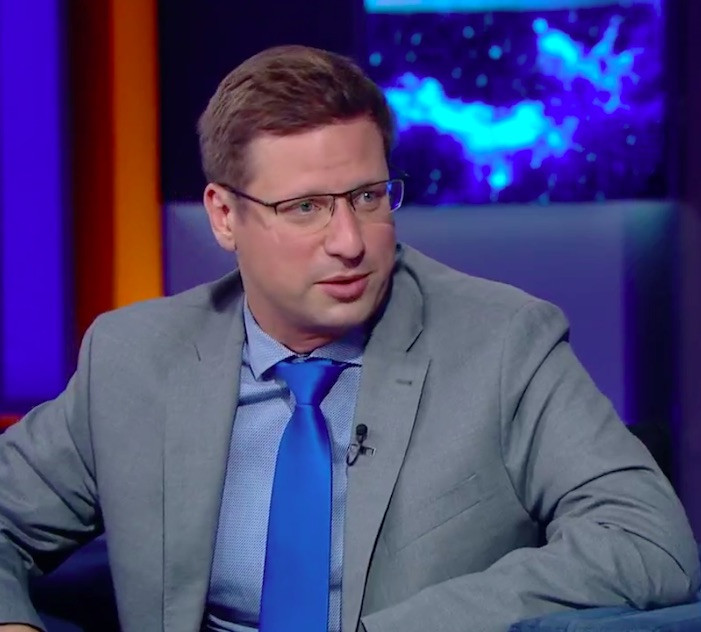 Gulyás Gergely: Évi 10 százalékkal emelik a tanárok bérét