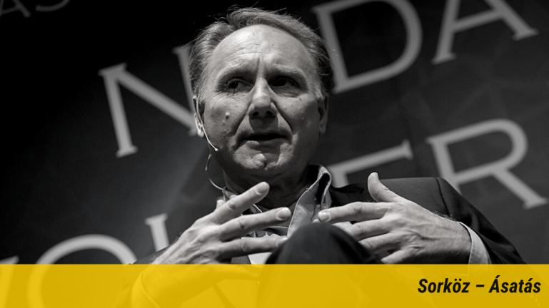Dan Brown: Nem semmi, hogy egy kiszuperált öreg Trabantban lehet iszogatni