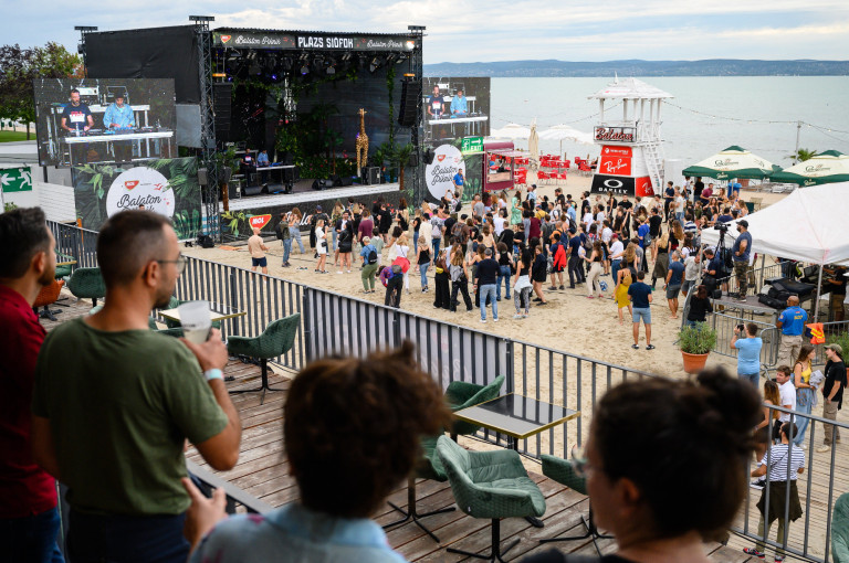 Siófokon még számolják, mennyi szemétdíjat fizet a város a Plázs után
