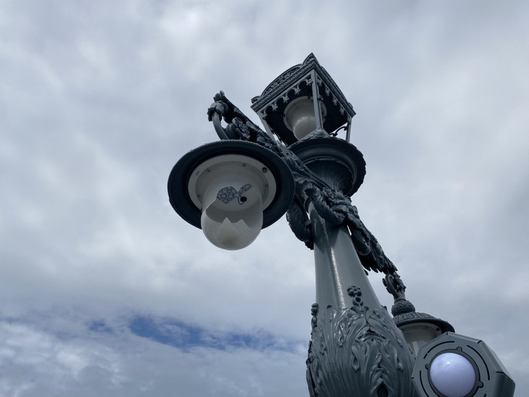Négy lámpát rongáltak meg a felújított Lánchídon, a rendőrség nyomozást indított