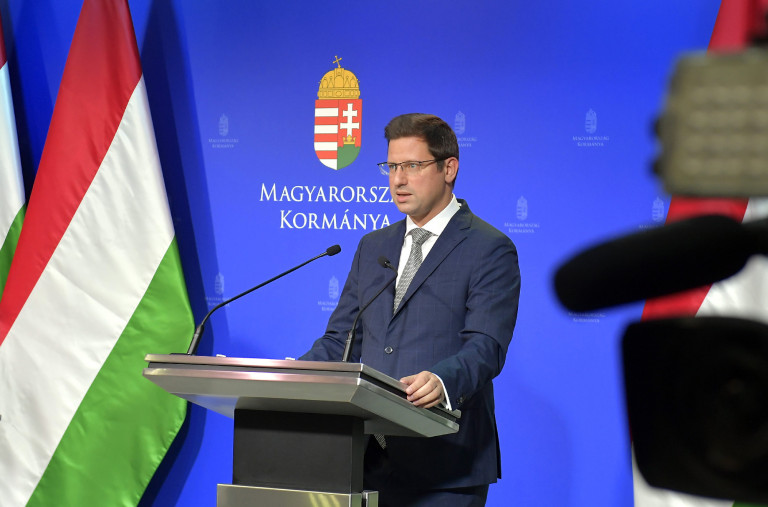 Gulyás Gergely: 6532 forinttal nő egy átlagos nyugdíj összege novembertől 