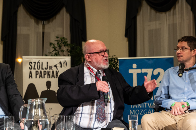 „Egy ponton túl nem Isten ellen való vétek nemet mondani az életre” 