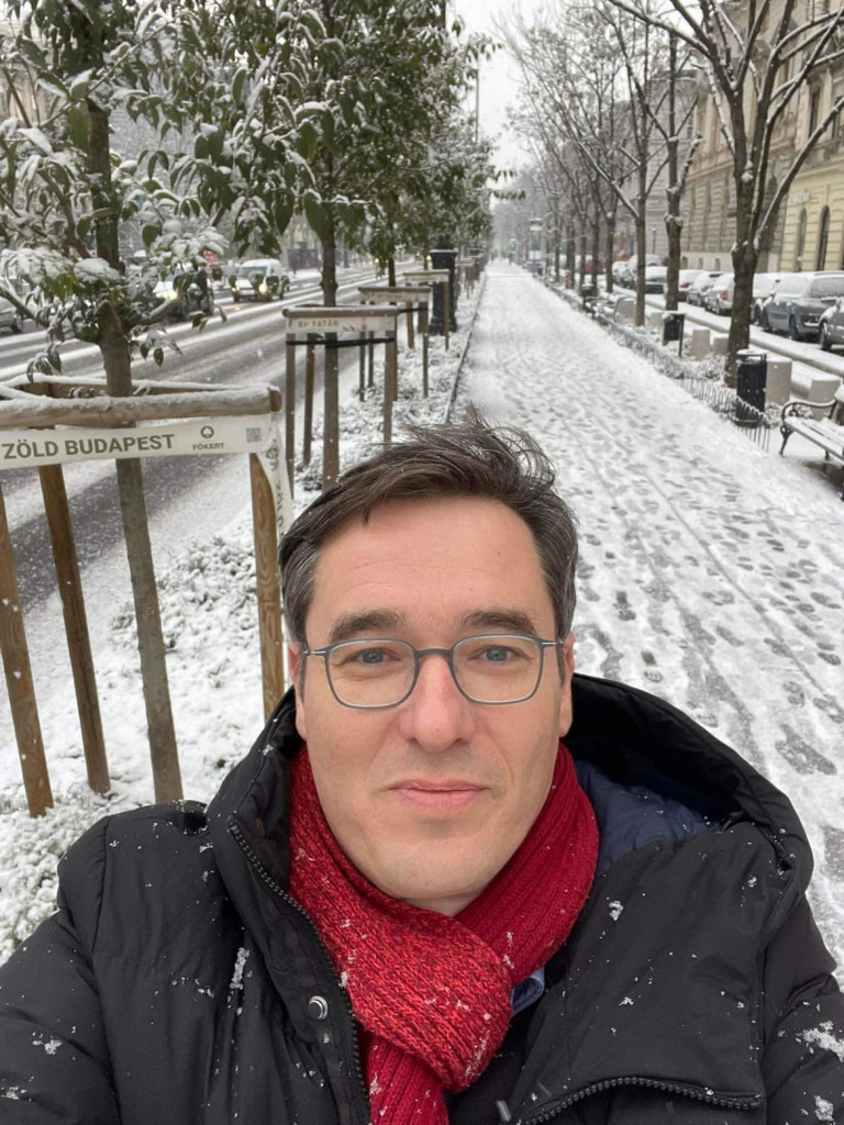 Karácsony Gergely: Budapest útjait jelenleg is 47 síkosságmentesítő és hókotró gép takarítja