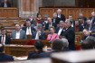 Ukrajna EU-tagsága: eurómilliárdok elvesztésével riogatott Orbán a parlamentben 