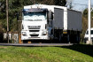 Kilométeres kamionsor áll a román határ előtt