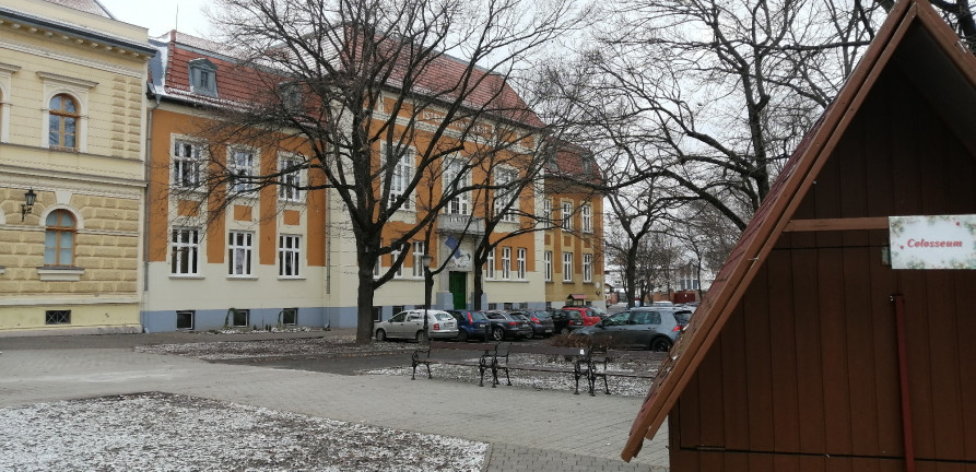 Leváltottuk az igazgatót, ne tudd meg, miért